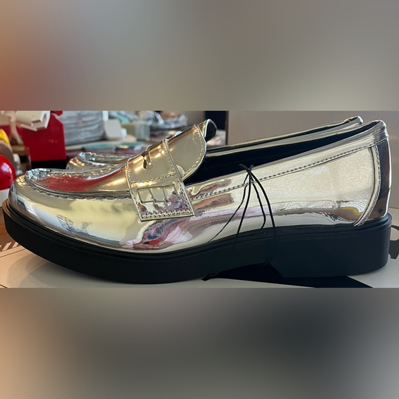 Worthington Shoes - Worthington Shiny Silver Penny Loafers JC Penny Size 8 New in Box